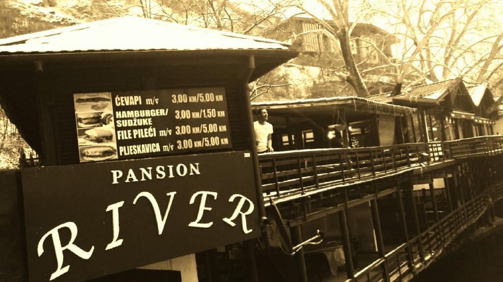 Pansion River Sarajevo Bagian luar foto