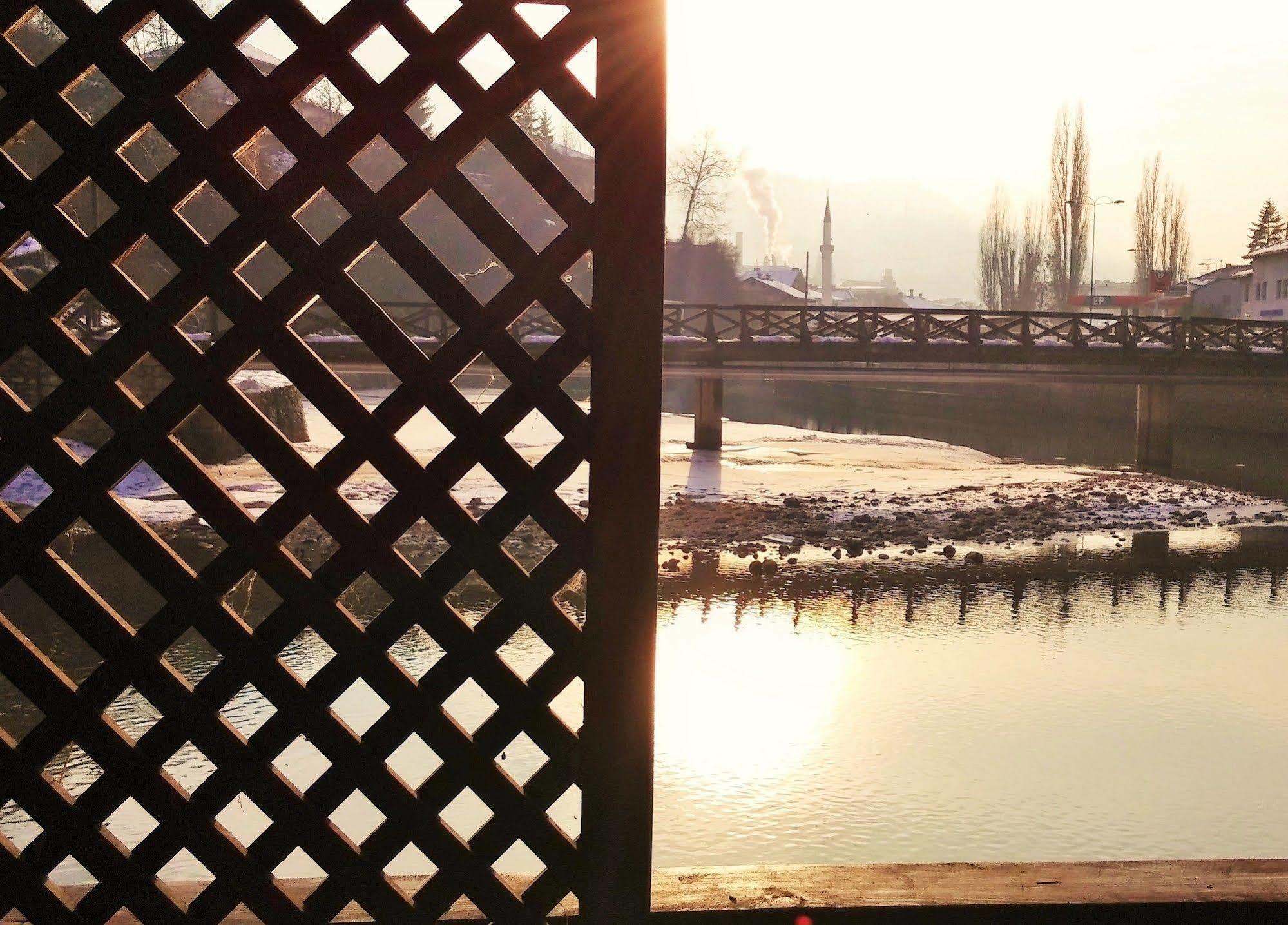 Pansion River Sarajevo Bagian luar foto